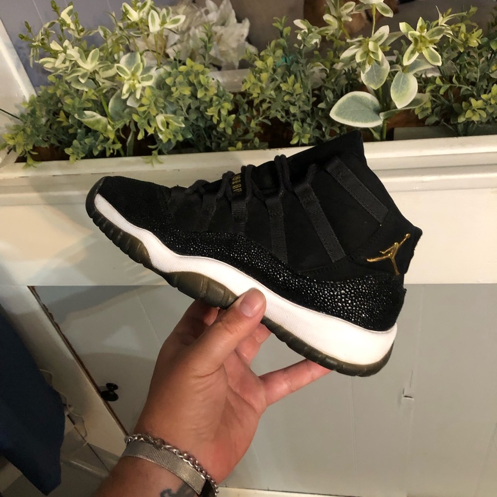 Jordan 11 Retro ‘Heiress Black Stingray size 4Y